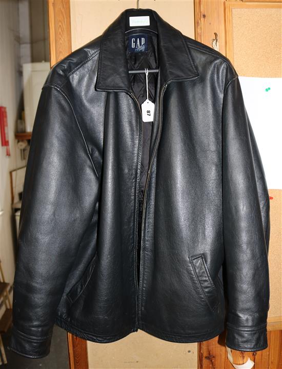 Gap leather jacket(-)